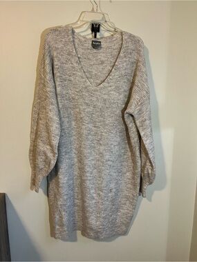 ARULA Heather Gray V-Neck Marl Knit Sweater Dress